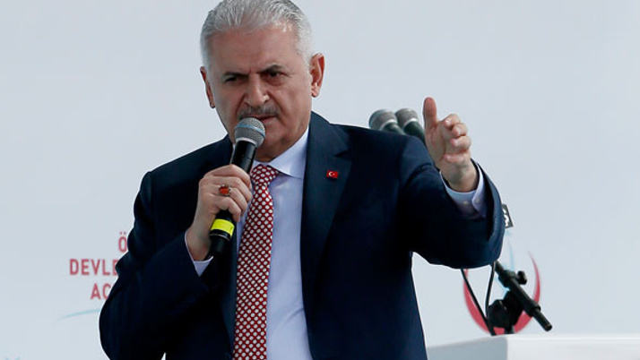 Yıldırım'dan Macron'a YPG tepkisi