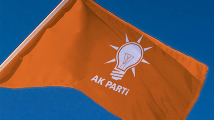 AK Parti'yi sarsan ölüm haberi! Bakan sosyal medyadan paylaşıp...