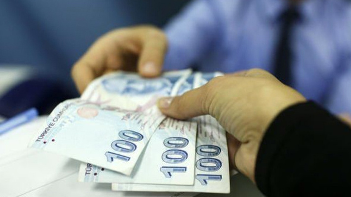 Flaş gelişme! Emekliye ilk ödeme yapıldı