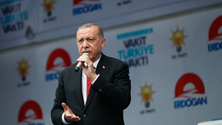Erdoğan: Bu milletin hizmetkarı olmakla övündüm