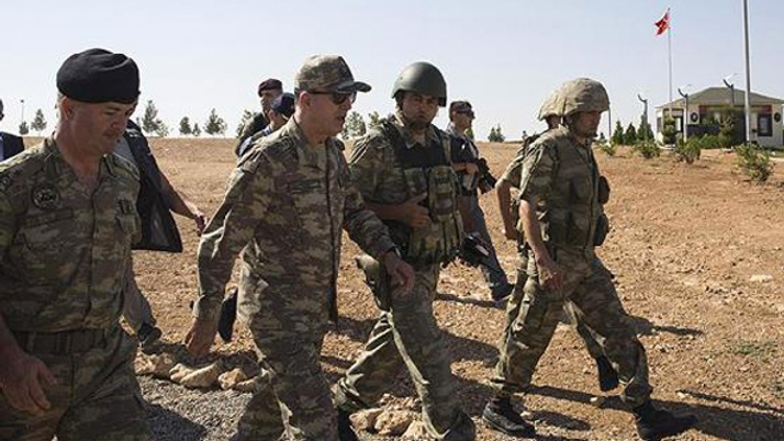 Genelkurmay Başkanı Akar, Süleyman Şah Türbesi'nde