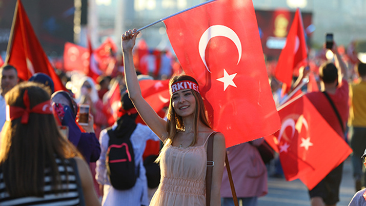 16 Temmuz tatil mi yarın kimlere tatil yeni açıklama
