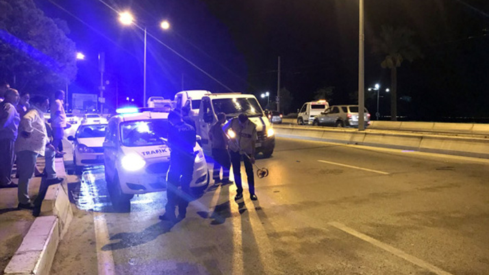 Otomobilin çarptığı baba ve kızı hayatını kaybetti