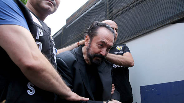 Adnan Oktar yetimlerin malına bile çökmüş! Babamdan kalan mirası gaspetti...