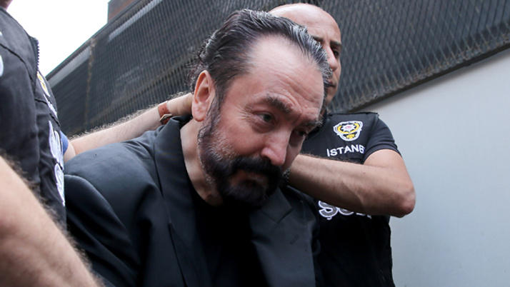 Adnan Oktar'ın 'kız getirme imamı'nın sevgilisi spiker ve sunucular kim?