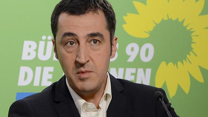 Cem Özdemir'den Türkiye'yle ilgili alçak teklif!