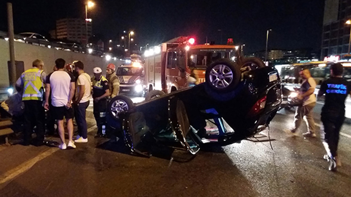 E-5'i kilitleyen kaza: Trafik durdu!