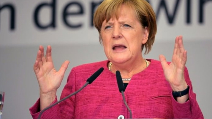 Merkel'den Mesut Özil açıklaması