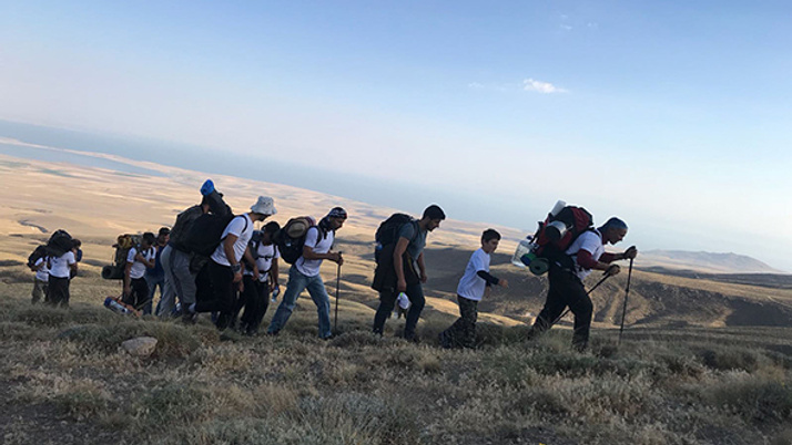 Van Gölü için gittiler: Kayıp İngiliz uçağını buldular!
