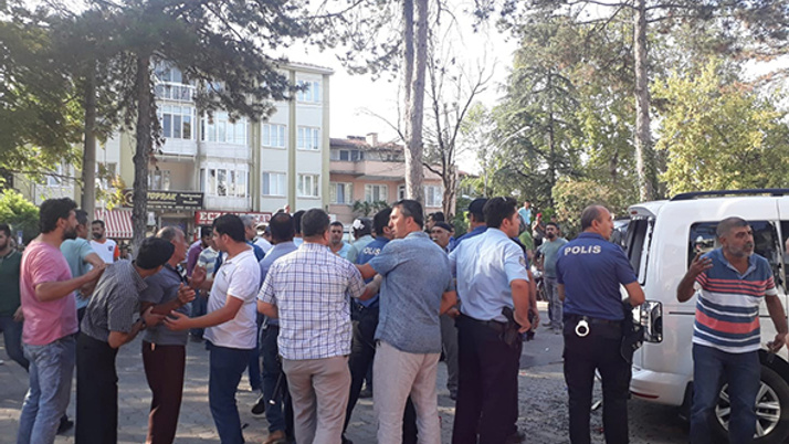 Bursa'yı karıştıran kavga: Polis havaya ateş açtı!