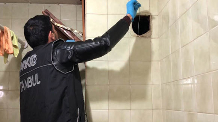 Polis bile şoke oldu! Banyodaki ipi çektikçe...