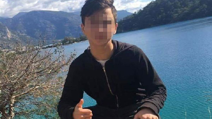 Çakmak gazı koklarken kanala düşüp can verdi
