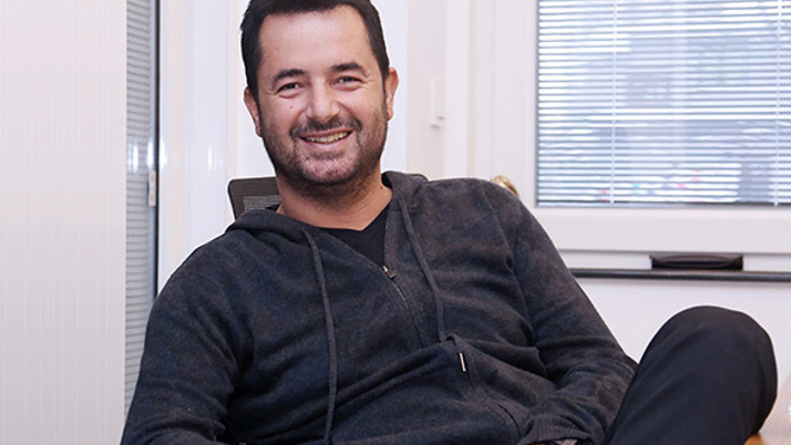 Acun Ilıcalı yeni transferiyle selfie yapıp paylaştı!