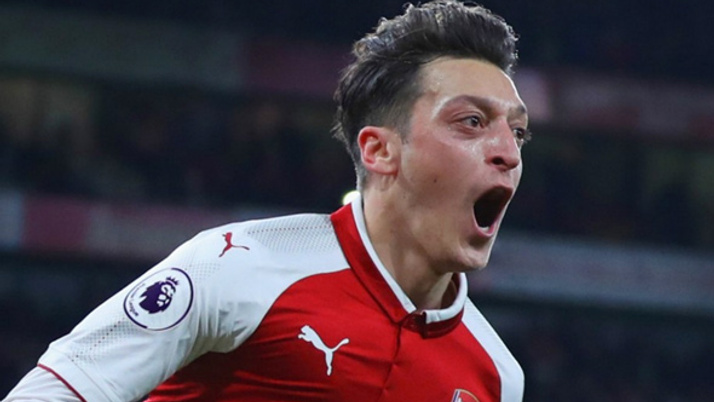 İngilizler bombayı patlattı: Mesut Fenerbahçe'ye gidebilir
