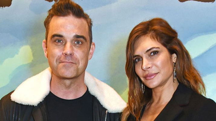 Robbie Williams ve Türk asıllı eşi 3. çocuklarını kutluyor