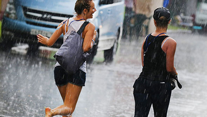 Meteoroloji'den İstanbul için sağanak yağış uyarısı
