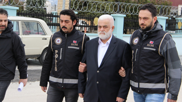 Ünlü lokantanın sahibi İsmail Çolak FETÖ'den adliyeye sevk edildi