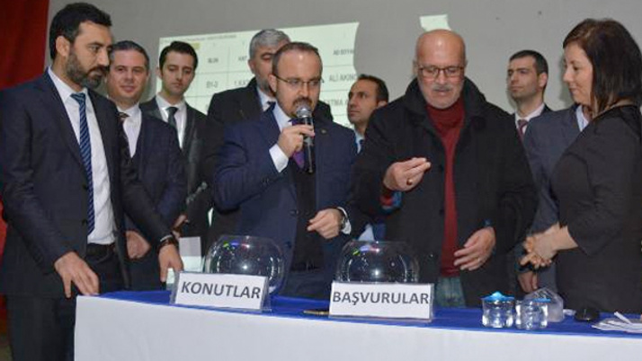 Ayvacık'ta TOKİ konutları için kura heyecanı yaşandı