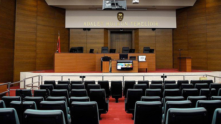 Eski Yargıtay üyesi FETÖ yöneticileriyle irtibatlı çıktı