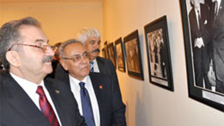 Zeybek MHP'ye öyle bir öneri sundu ki...