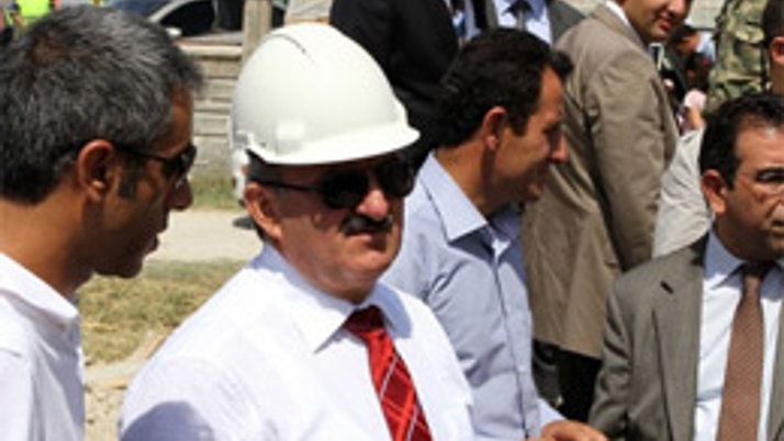 Van'daki konutlar valiyi kızdırdı!