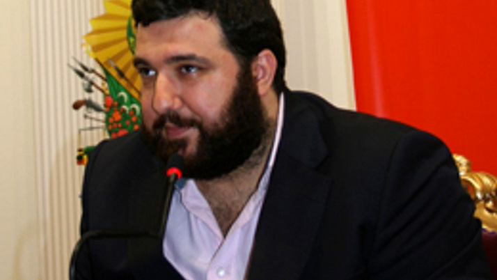 Padişahın torunu siyasete atılıyor!