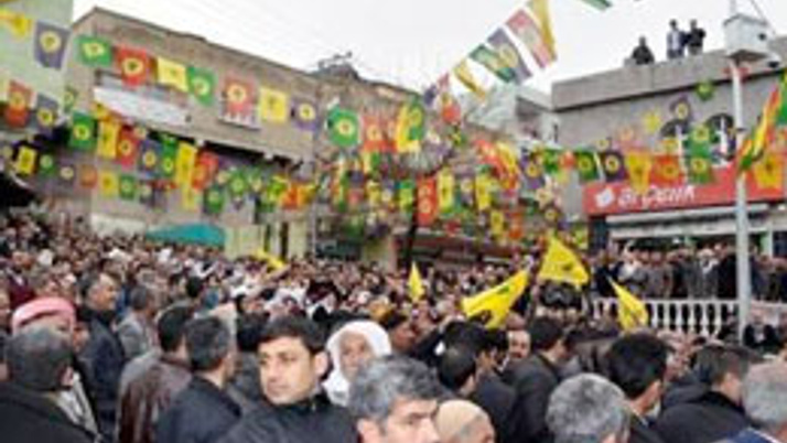 PKK'yla çatışan o aşiret BDP'li oldu