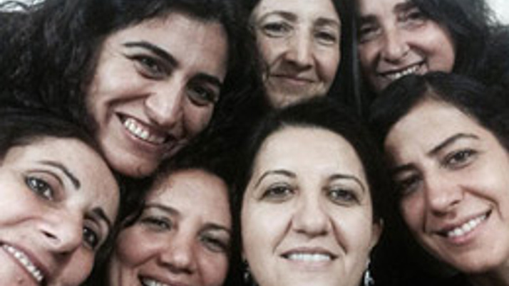Pervin Buldan'dan 'tahliye selfiesi'