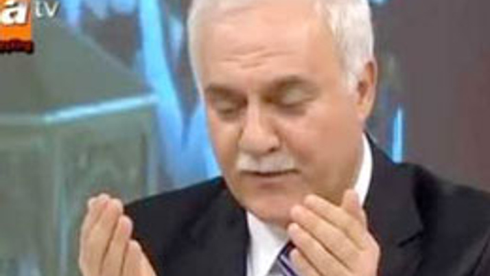 Kadir Gecesi ibadeti Nihat Hatipoğlu duası