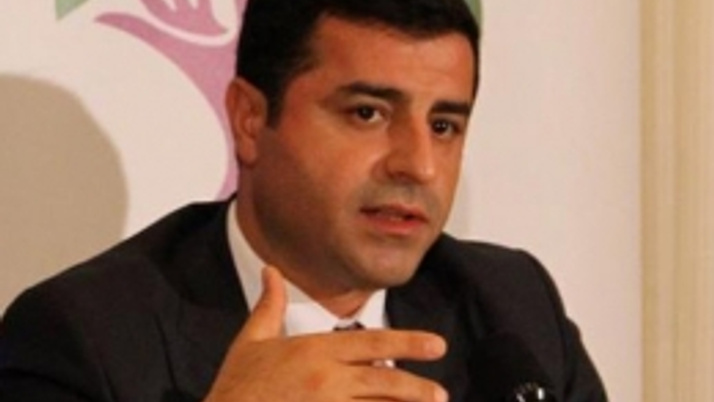HDP'li vekillerden Demirtaş'a sert tepki!