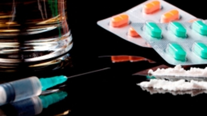Alkol şişede durduğu gibi durmadı