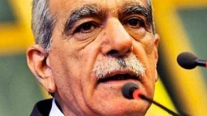 Ahmet Türk Kürtler adına özür diledi