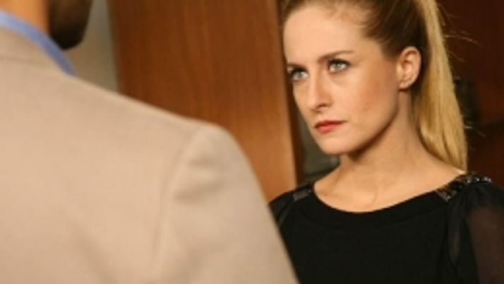 Güllerin Savaşı 24. bölüm Gülru ve Ömer ayrılıyor