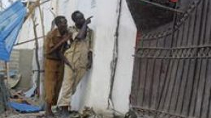 Somali'de otele saldırı: Diplomatlar pencereden atladı