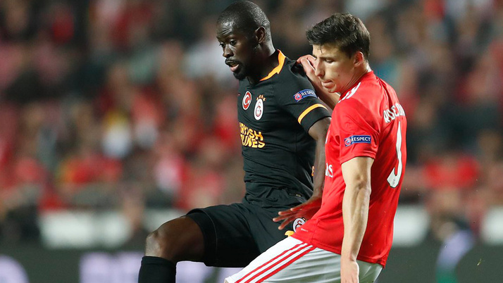 Rumenler, Galatasaray'ı yakan hakemi topa tuttu