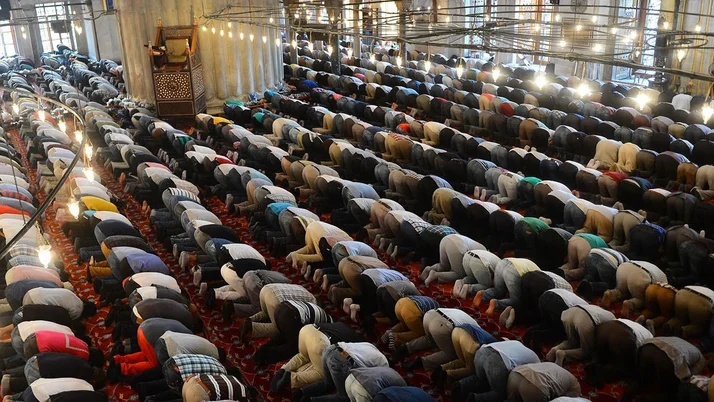 Cuma Namazi Kac Rekattir Nasil Kilinir Diyanet Acikladi Internet Haber