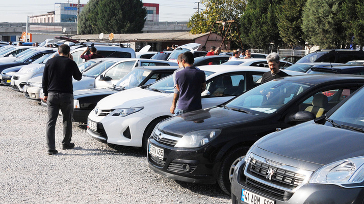 İkinci el otomobil fiyatları uçtu sıradan araba daire ...
