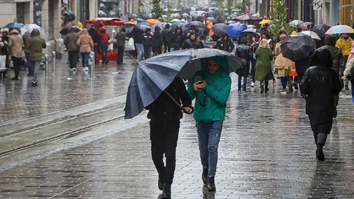 İstanbul ve birçok il için sağanak yağış uyarısı! Beklenen yağış başladı, alarm verildi