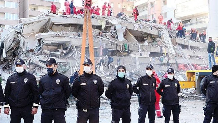 İzmir'de felaket göz göre göre gelmiş! Yıkılan iki bina 'tescilli çürük' çıktı