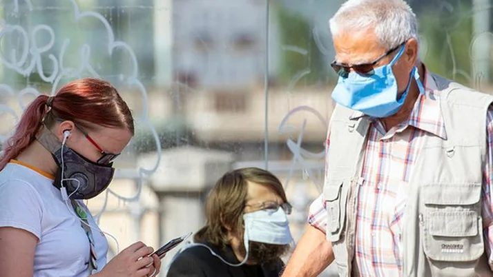 Avrupa'da o ülkede yeni tedbir geldi! Hafta sonu tüm halka test yapılacak