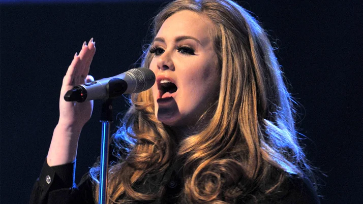 45 kilo veren şarkıcı Adele 400 milyon TL'lik bomba teklifi reddetti