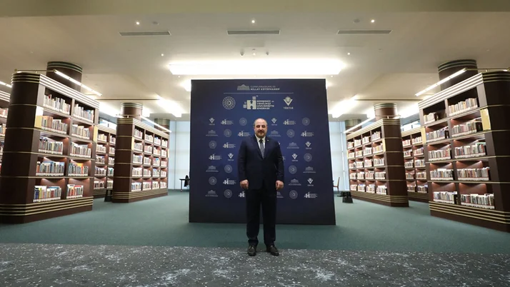 Bakan Mustafa Varank 'TÜBİTAK 2020 Bilim Ödülleri'nin sahiplerini açıkladı