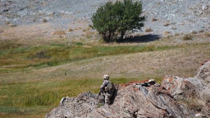 1 PKK'lı terörist daha yaşamayı tercih etti Van'da teslim oldu