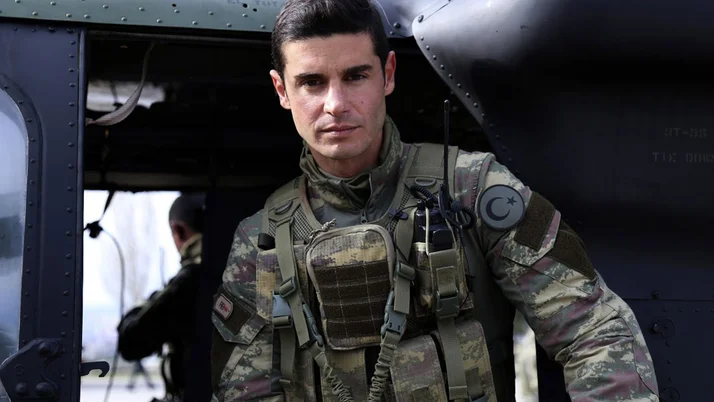 Berk Oktay FOX TV Yasak Elma'ya dahil oldu Savaşçı'dan ayrıldı her şeyi anlattı