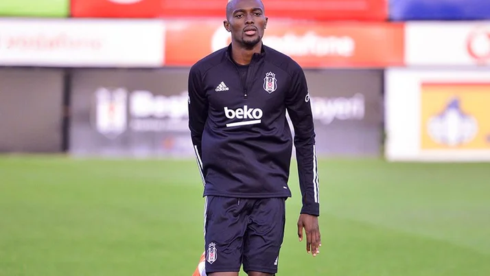 Bernard Mensah'tan Beşiktaş'a kötü haber!