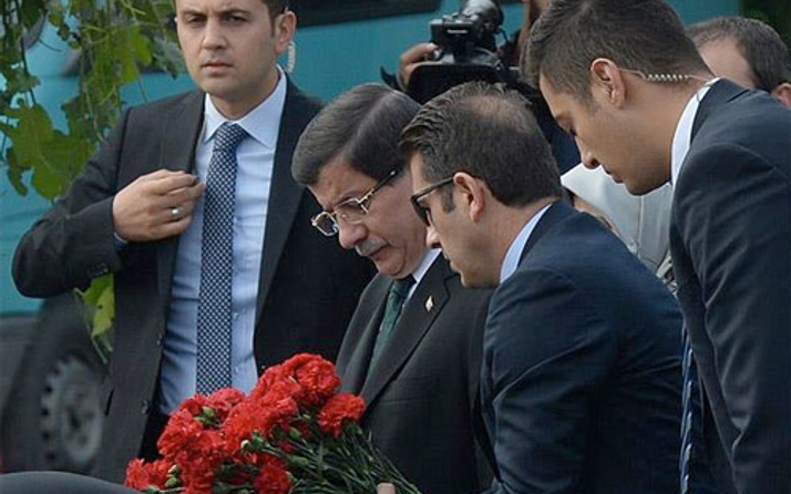 Davutoğlu Ankara'daki patlama yerinde