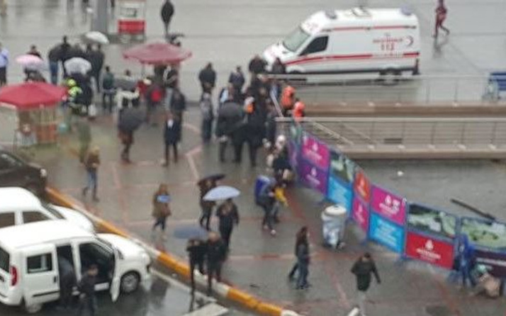 Taksim Metrosu'nda panik ambulans ve polis geldi