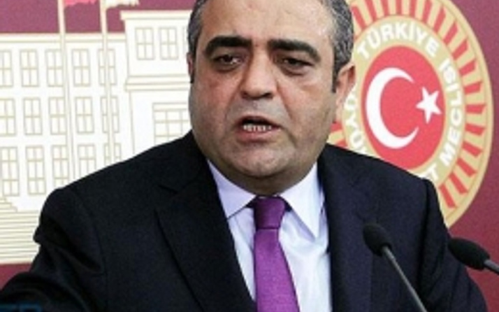 Sezgin Tanrıkulu ağlamaktan konuşamadı