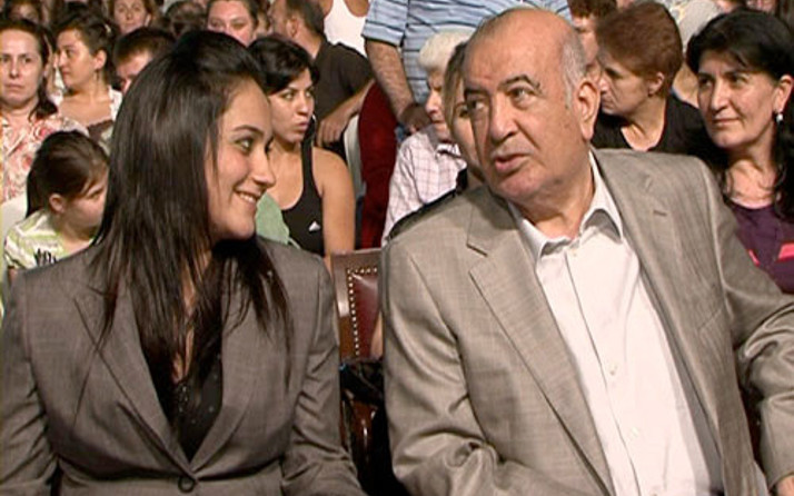 Halis Toprak Kimdir Karisi Ve Cocuklari Kim Internet Haber