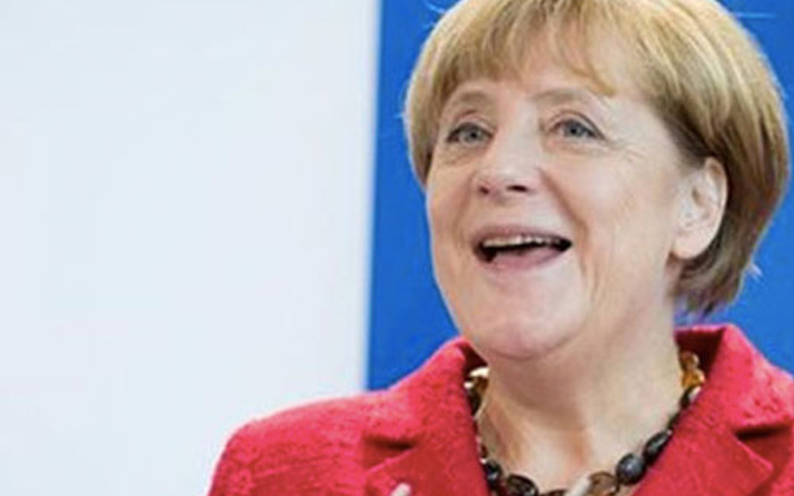 Merkel'in ofisinde bomba alarmı